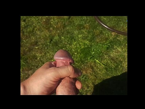 ❤️ Hottie beroa bere pussy arrosa izorratu egiten du eta udako lorategi batean squirt batekin esperma egiten du Sexua %eu.stroybassein.ruan ❌